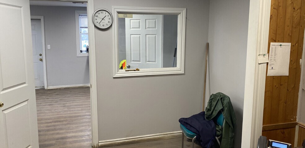 More Photos Of 385 Gulf Cres, Edwardsville Industrial For Sale