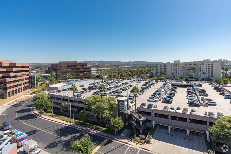 More Photos Of 100 Bayview Cir, Newport Beach Office For Lease