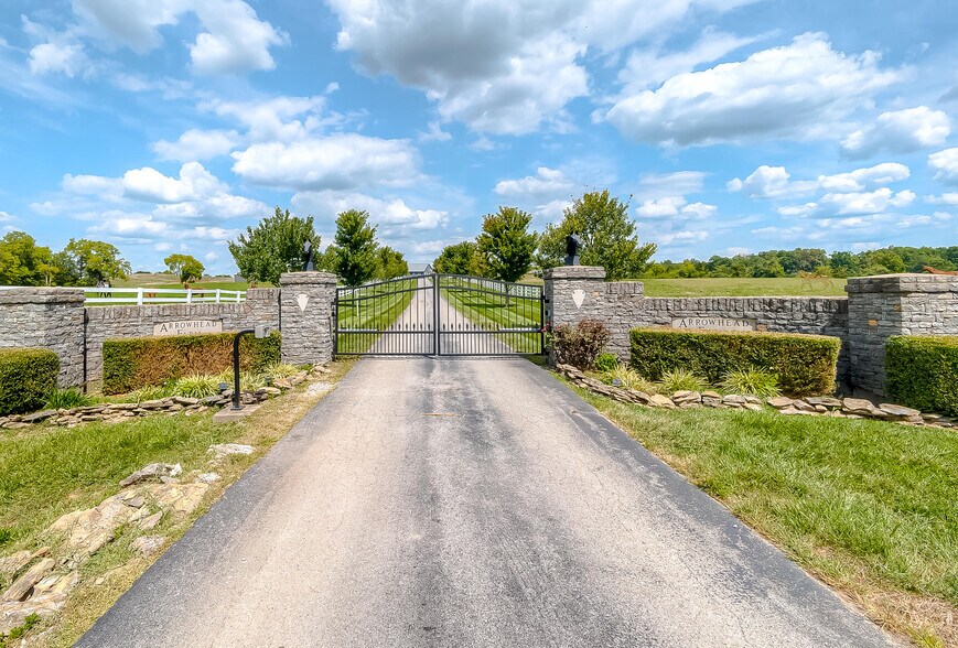 More Photos Of 2305 Harrodsburg Rd, Lawrenceburg Specialty For Sale