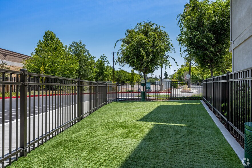 More Photos Of 3675 T St, Sacramento Apartments For Lease