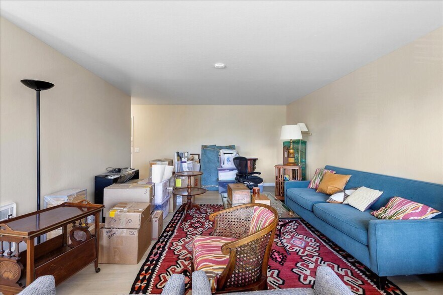 More Photos Of 561 Oakland Ave, Oakland Apartments For Sale