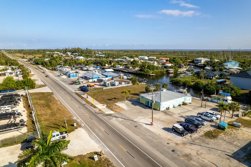 More Photos Of 3366 Stringfellow Rd, Saint James City Office For Sale