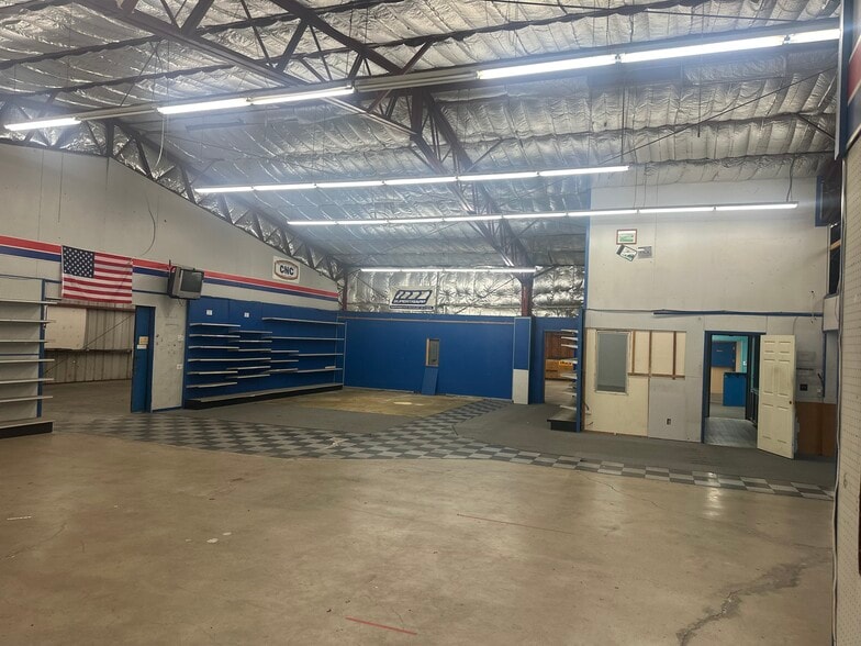 More Photos Of 10809 Prospect Ave, Santee Service For Lease