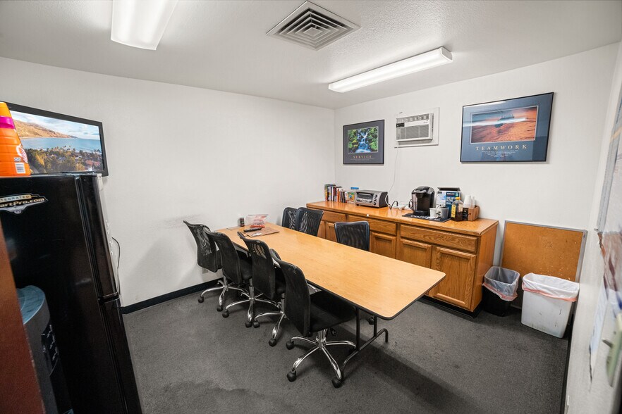 More Photos Of 4004 Rice St, Lihue Warehouse For Sale