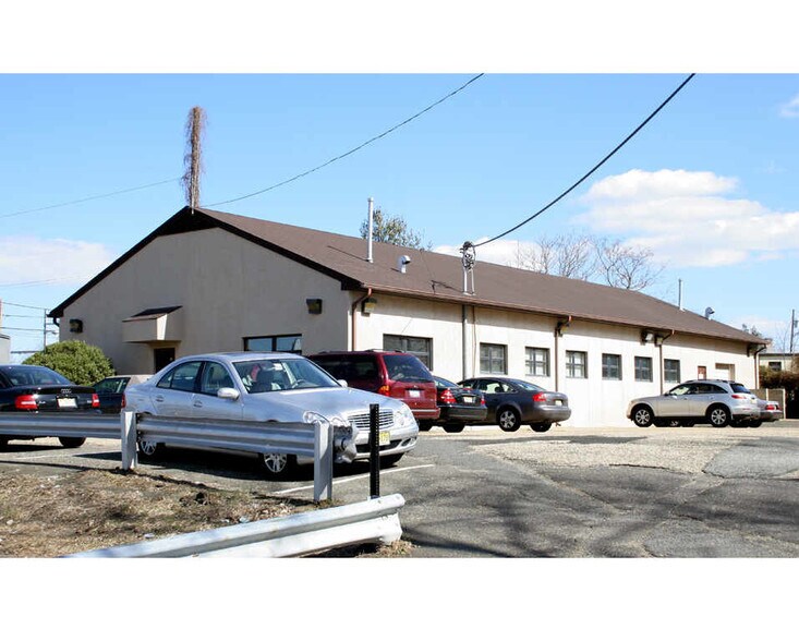 More Photos Of 35 Main St, Matawan Flex For Lease
