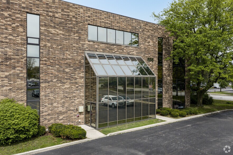 More Photos Of 935 W 175th St, Homewood Office For Sale