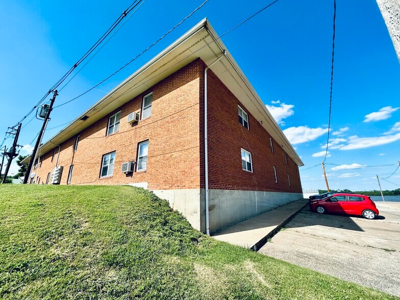 More Photos Of 207 S Main St, Louisiana Apartments For Sale