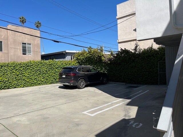 More Photos Of 601 N Normandie Ave, Los Angeles Apartments For Sale