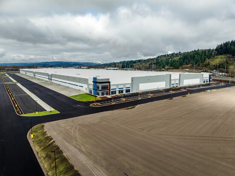 More Photos Of 2700 Talley Way, Kelso Warehouse For Lease