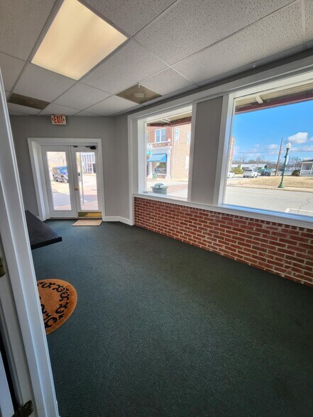 More Photos Of 223 N Main St, Franklin Office For Lease