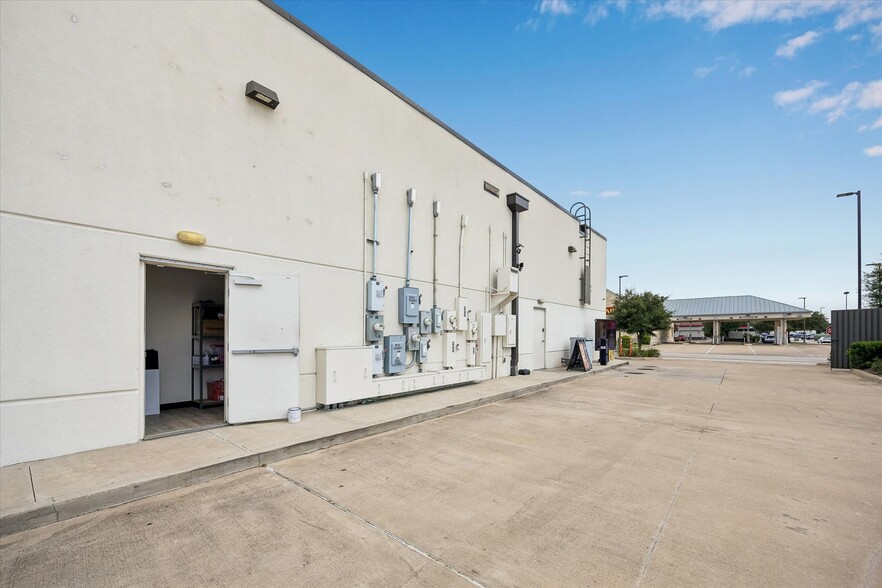 More Photos Of 1420 W Grand Pky S, Katy Storefront For Lease