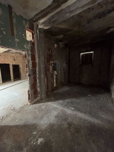 More Photos Of 5855 Ager Rd, Hyattsville Freestanding For Sale