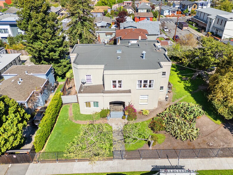 More Photos Of 1036 60th St, Emeryville Apartments For Sale
