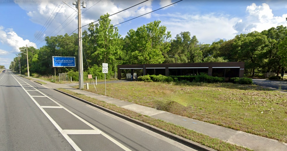 More Photos Of 2725 SE Hawthorne Rd, Gainesville Funeral Home For Sale