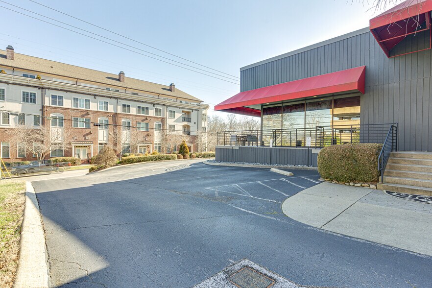 More Photos Of 107 Kenner Ave, Nashville Freestanding For Lease