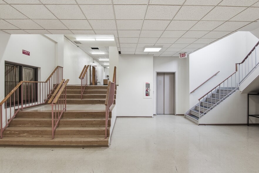 More Photos Of 1115 Greenbrier St, Saint Paul Religious Facility For Sale