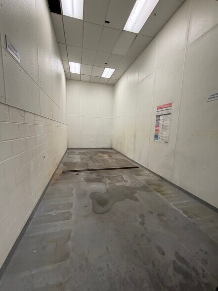 More Photos Of 150 E 400 N, Salem Manufacturing For Lease