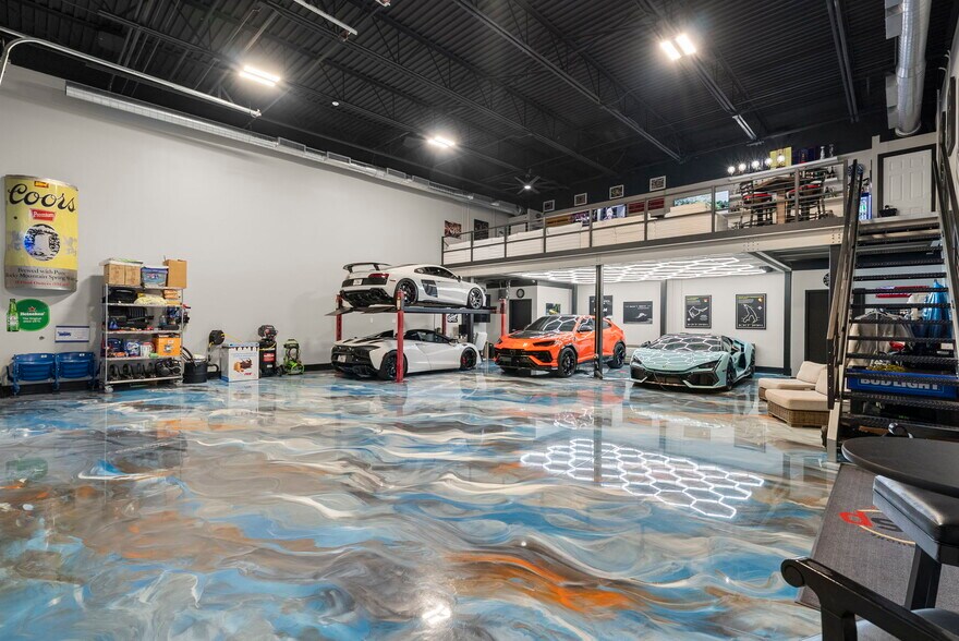 More Photos Of 1111 N 34th St, Tampa Self Storage For Sale