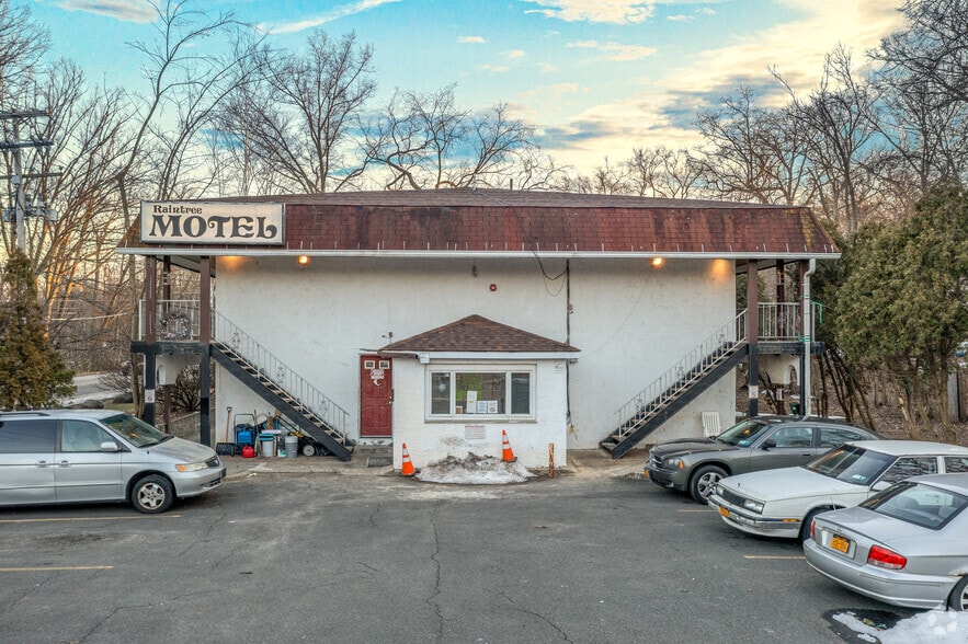 More Photos Of 972 S Route 9W, Congers Hotel For Sale