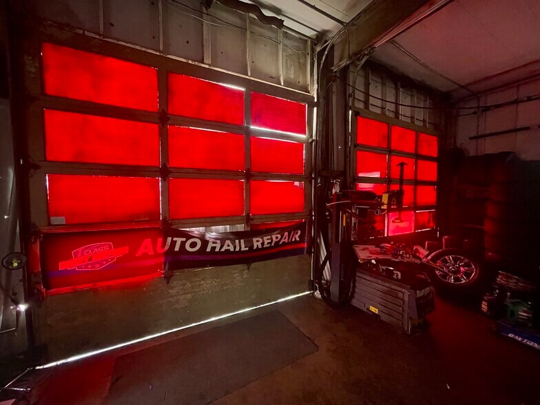 More Photos Of 300 W Pinecrest Dr, Marshall Auto Repair For Sale