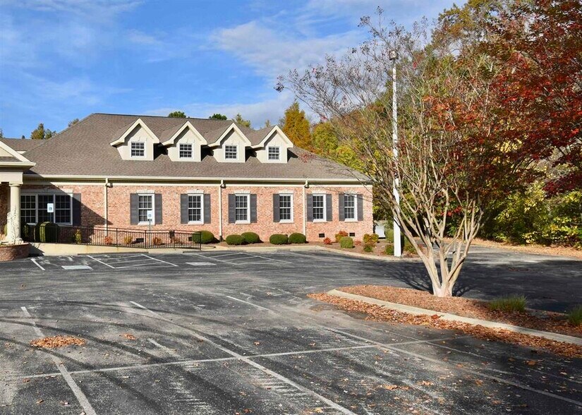 More Photos Of 209 Oil Well Rd, Jackson Healthcare For Lease