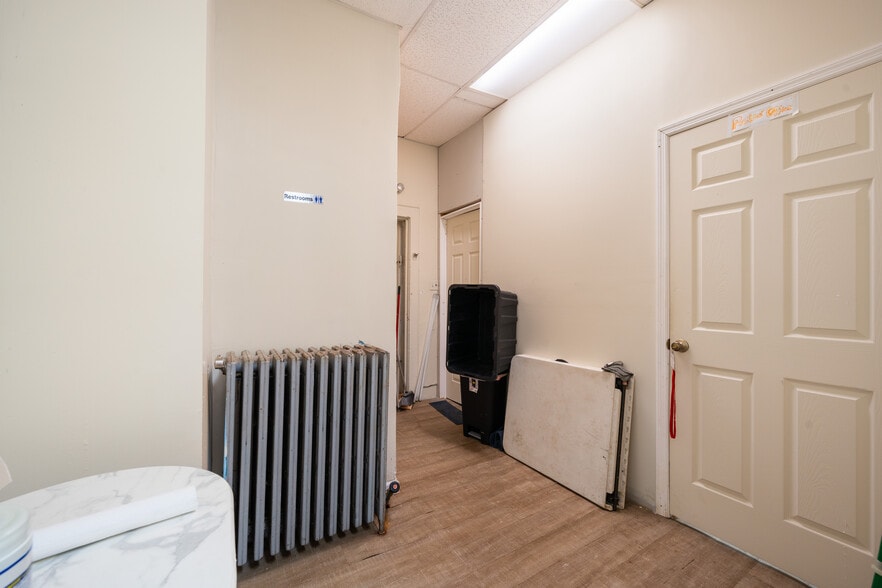 More Photos Of 1553-1555 Summit Ave, Hillside Storefront For Sale