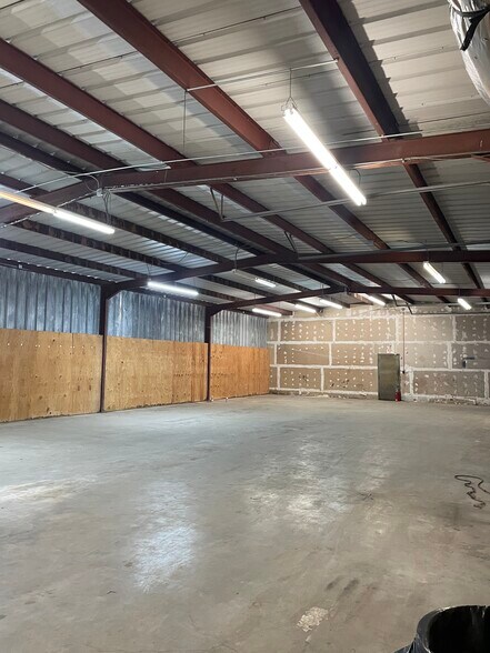 More Photos Of 406 Preston Ave, Pasadena Warehouse For Lease