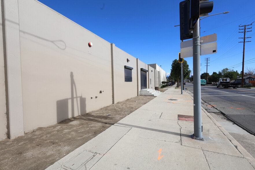 More Photos Of 1096 W Rialto Ave, San Bernardino Warehouse For Sale