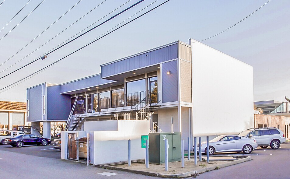 More Photos Of 823 Jefferson St, Fairfield Office For Lease