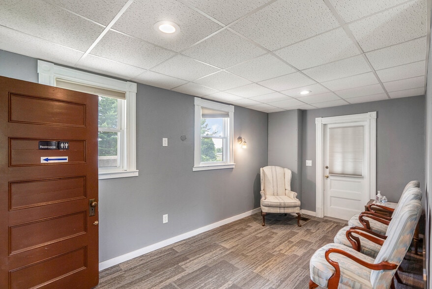 More Photos Of 2665 Boston Tpke, Coventry Funeral Home For Sale