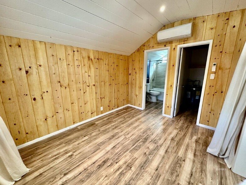 More Photos Of , Idyllwild-Pine Cove Multifamily For Sale