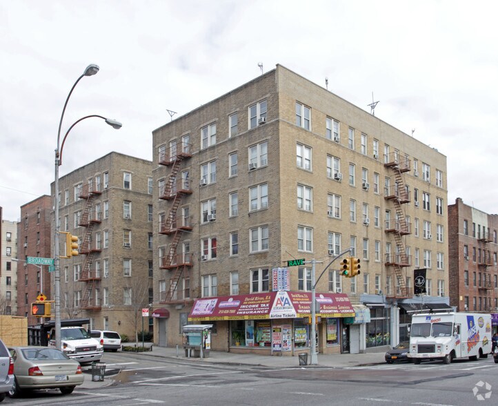 More Photos Of 4321-4327 Broadway, New York Apartments For Lease