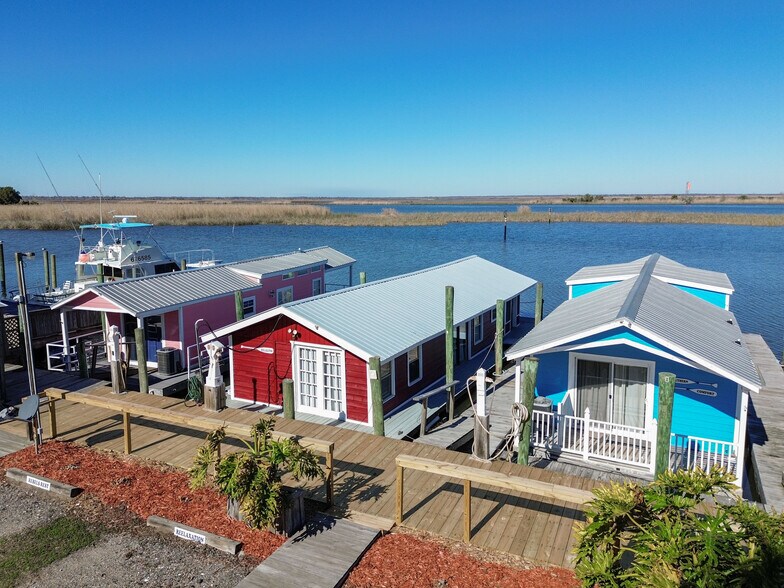 Primary Photo Of 309 Water St, Apalachicola Marina For Sale