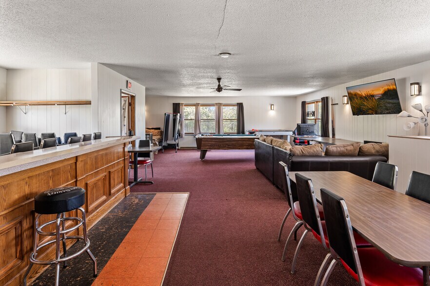 More Photos Of W6313 Hwy 23, Oxford Restaurant For Sale