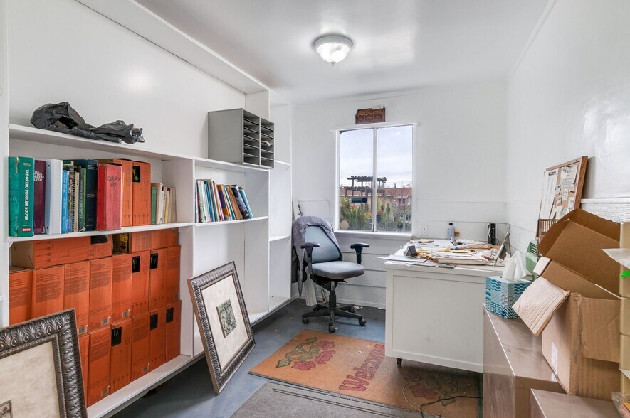 More Photos Of 1450-1454 E 6th St, Beaumont General Retail For Sale