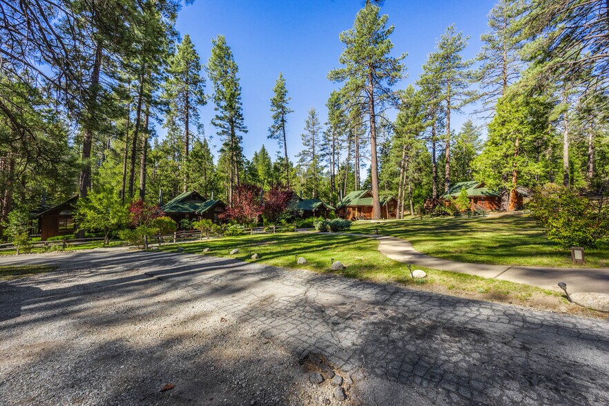 More Photos Of 26345 Delano Dr, Idyllwild-Pine Cove Hotel For Sale