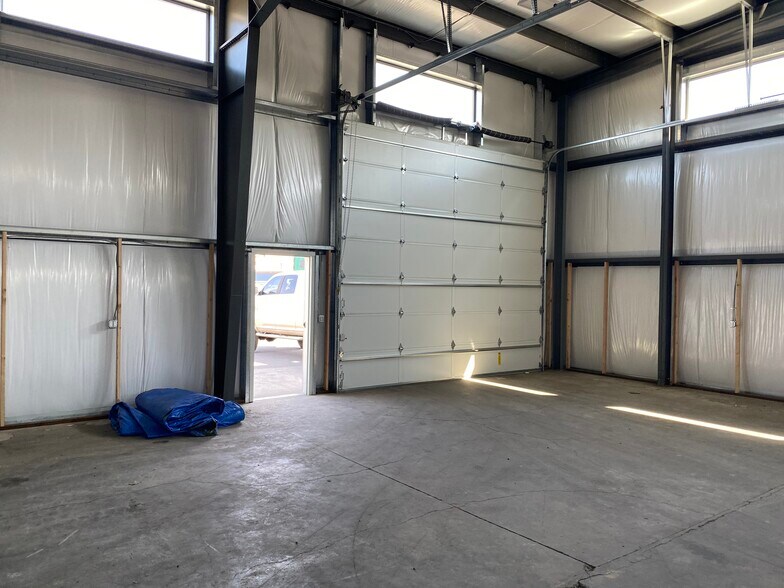 More Photos Of 1385 Industrial Ave, Woodburn Warehouse For Lease