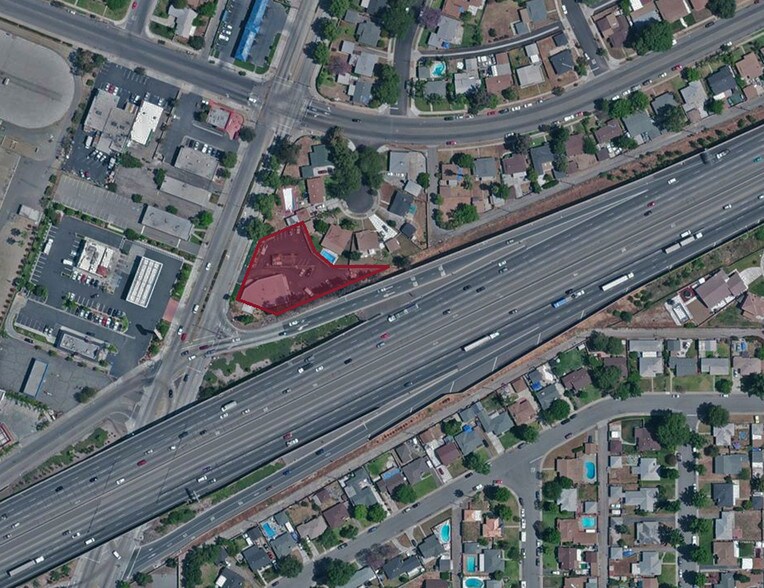 More Photos Of 2040 N Towne Ave, Pomona Office For Sale