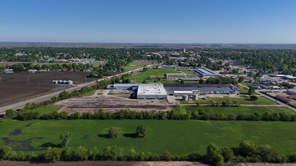More Photos Of 1501 S 19th St, Mattoon Warehouse For Lease