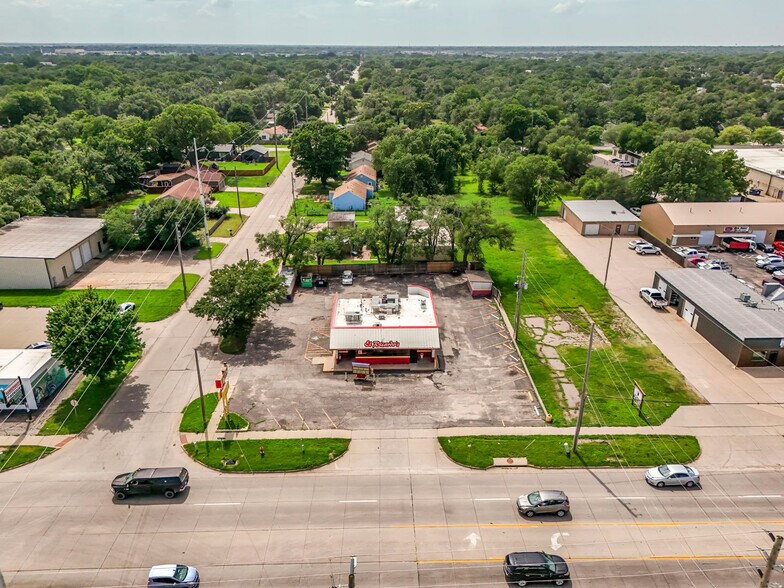 More Photos Of 503 N West St, Wichita Fast Food For Sale