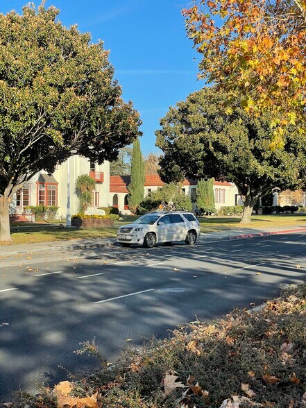 More Photos Of 96 W Campbell Ave, Campbell Office For Lease