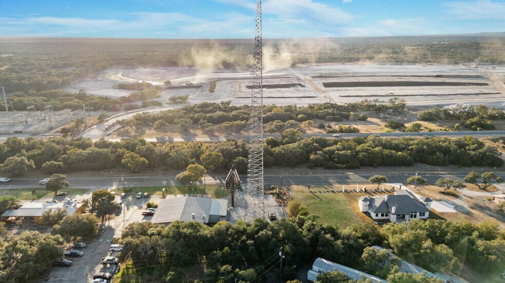 More Photos Of 13140 US Highway 281 N, Spring Branch Restaurant For Lease