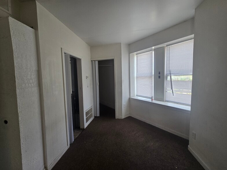 More Photos Of 3675 Oakman Blvd, Detroit Apartments For Sale