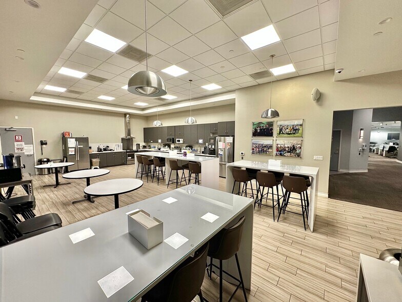More Photos Of 185 W Chestnut Ave, Monrovia Office For Sale