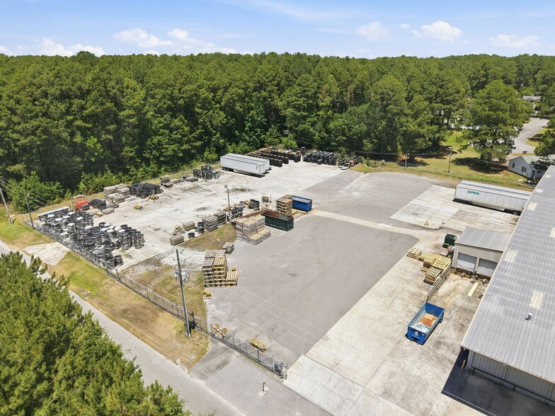 More Photos Of 1526 S Brightleaf Blvd, Smithfield Warehouse For Lease