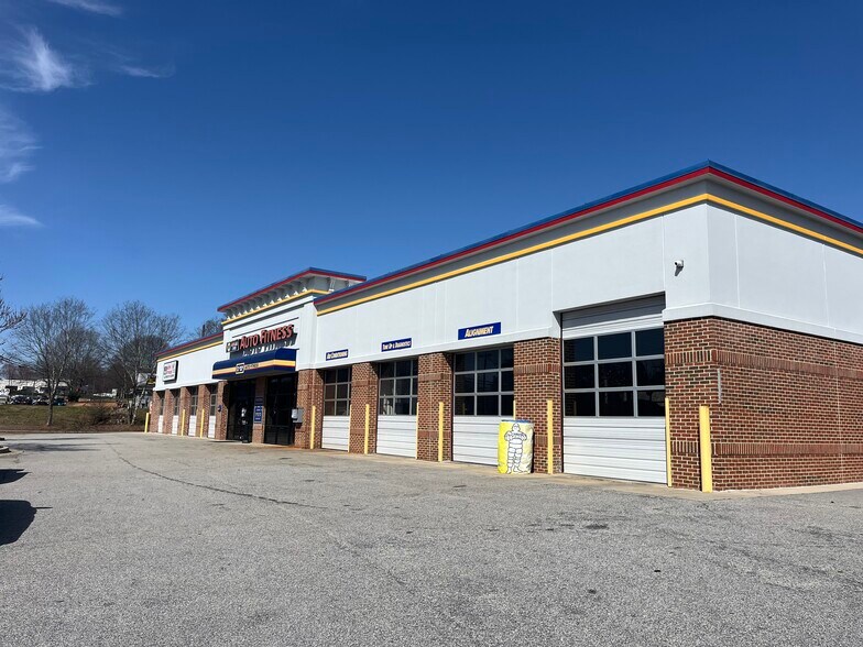 More Photos Of 2800 Browns Bridge Rd, Gainesville Auto Repair For Sale