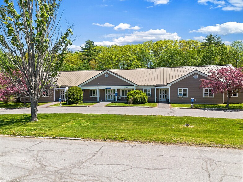 More Photos Of 24 Chase Ave, Waterville Office For Sale