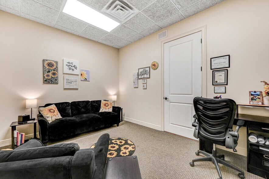 More Photos Of 7145 Turner Rd, Rockledge Office For Sale