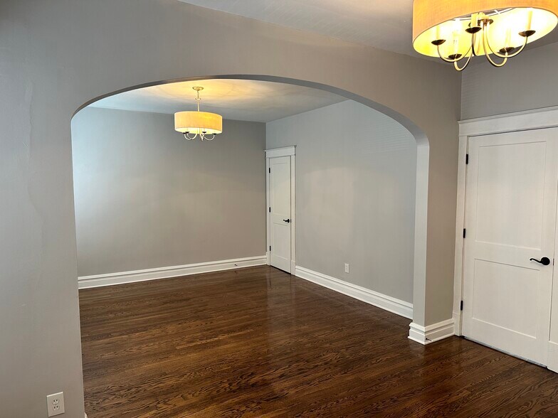 More Photos Of 4734 McPherson Ave, Saint Louis Office For Lease