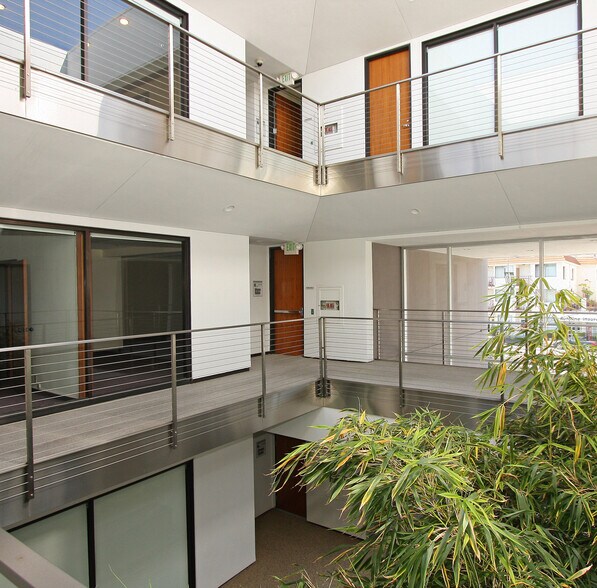 More Photos Of 12304 Santa Monica Blvd, Los Angeles Office For Sale